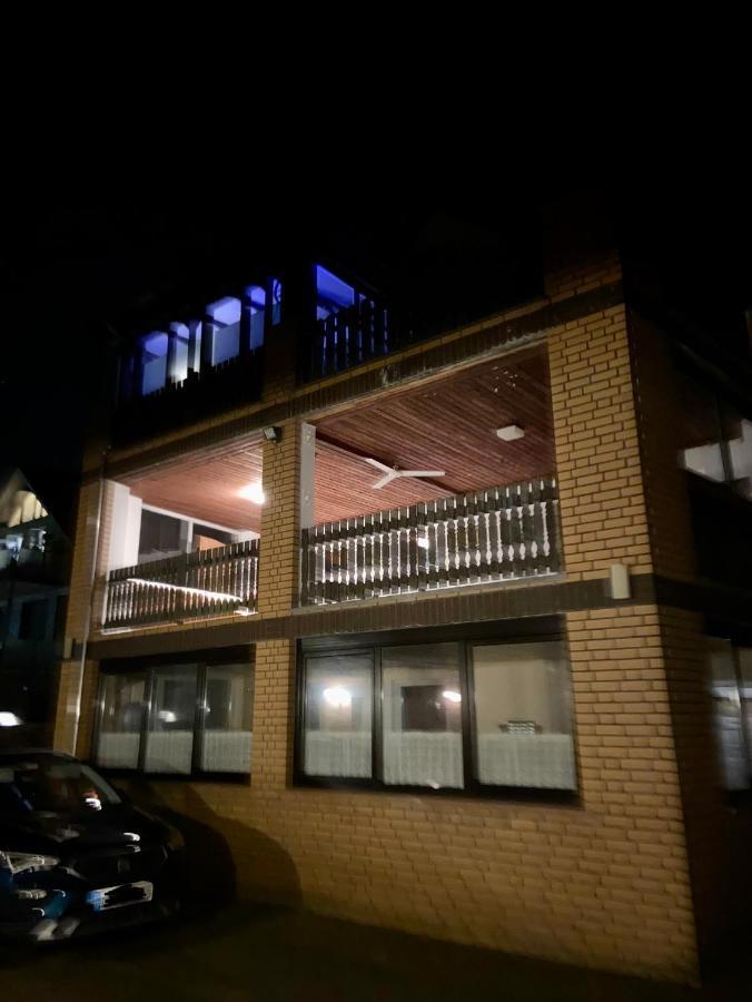 Traumhafte 115 Qm Ferienwohnung Am Steinhuder Meer, Ruhig, Komfortabel, Loggia, Parkplatz, Wifi Wunstorf Buitenkant foto
