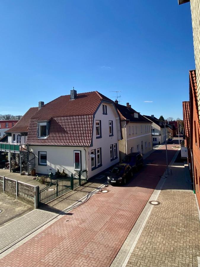 Traumhafte 115 Qm Ferienwohnung Am Steinhuder Meer, Ruhig, Komfortabel, Loggia, Parkplatz, Wifi Wunstorf Buitenkant foto