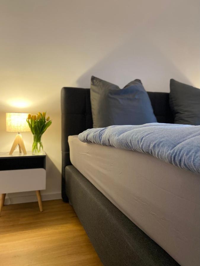 Traumhafte 115 Qm Ferienwohnung Am Steinhuder Meer, Ruhig, Komfortabel, Loggia, Parkplatz, Wifi Wunstorf Buitenkant foto