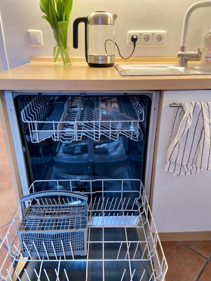Traumhafte 115 Qm Ferienwohnung Am Steinhuder Meer, Ruhig, Komfortabel, Loggia, Parkplatz, Wifi Wunstorf Buitenkant foto