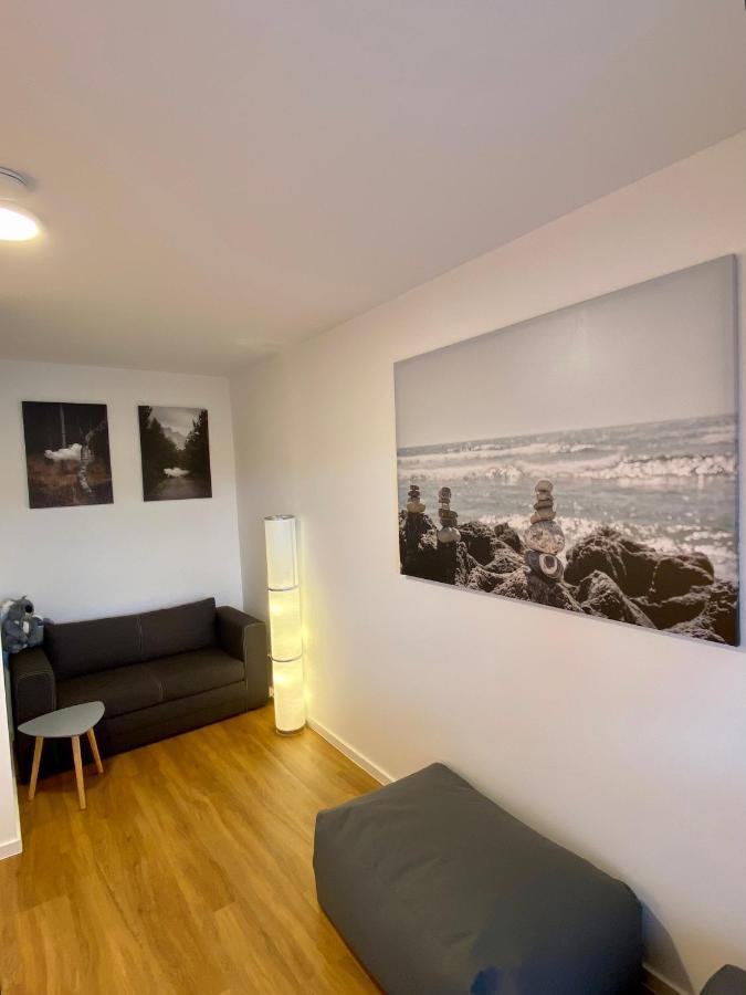 Traumhafte 115 Qm Ferienwohnung Am Steinhuder Meer, Ruhig, Komfortabel, Loggia, Parkplatz, Wifi Wunstorf Buitenkant foto
