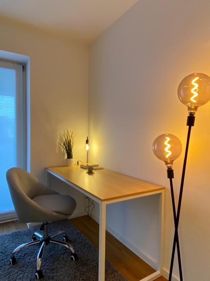 Traumhafte 115 Qm Ferienwohnung Am Steinhuder Meer, Ruhig, Komfortabel, Loggia, Parkplatz, Wifi Wunstorf Buitenkant foto